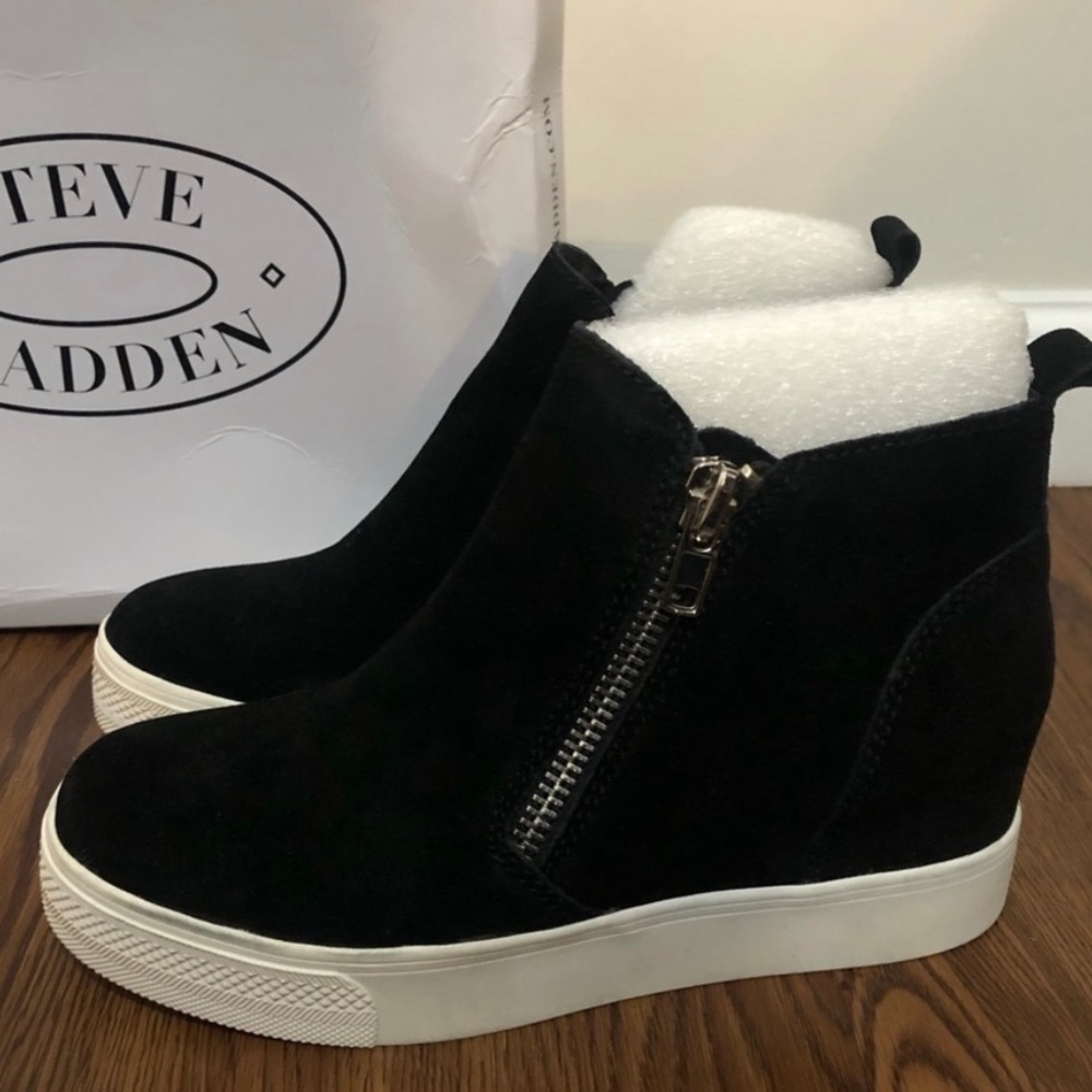Steve Madden Black Suede Wedgie Wedge Sneakers